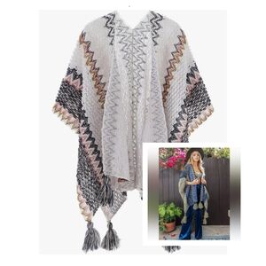 White Mixed Boho Tassel Shawl/Poncho Cottage Hippie Festival Y2K Western Rodeo